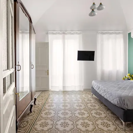 La Castellana Apartments, Vista Panoramica Sul Mare, Nel Cuore Storico Di Carini, A Due Passi Dal Duomo E Dal Castello Daire