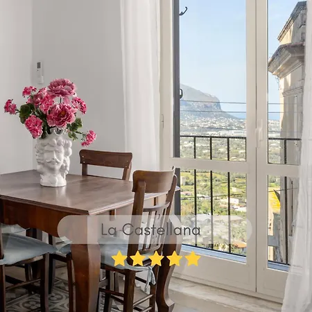 La Castellana Apartments, Vista Panoramica Sul Mare, Nel Cuore Storico Di Carini, A Due Passi Dal Duomo E Dal Castello Daire