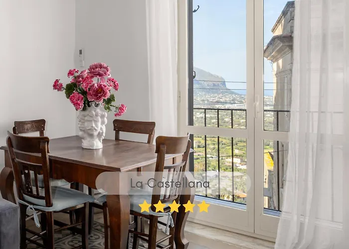 La Castellana Apartments, Vista Panoramica Sul Mare, Nel Cuore Storico Di Carini, A Due Passi Dal Duomo E Dal Castello Apartamento